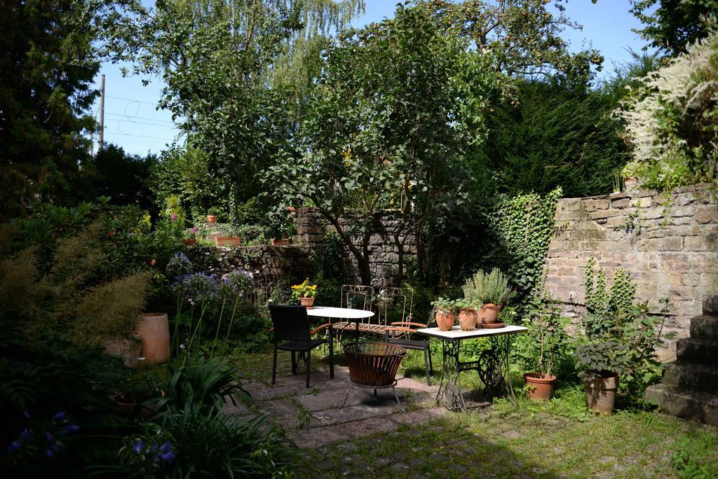 Alte Apotheke Bed & Breakfast Karlsbad Dış mekan fotoğraf